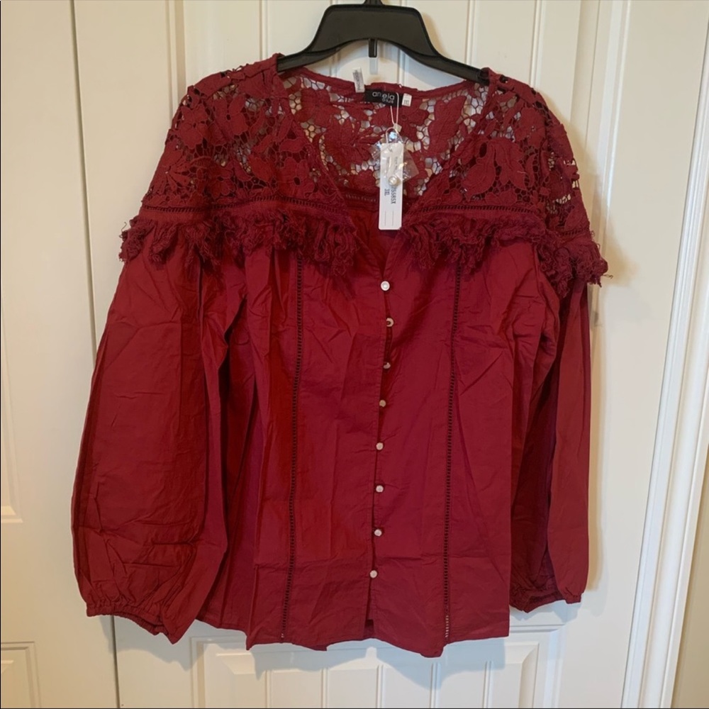 Angela plus top